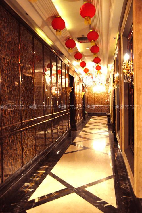 夜色18俱乐部 土默特右旗工业路上的慢摇酒吧新地标